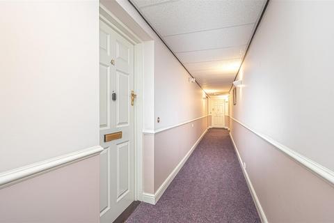 1 bedroom flat for sale, Halley's Court, Kirkcaldy