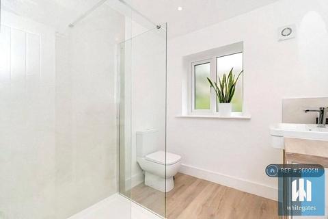 1 bedroom in a house share to rent, Bellcote Drive, Moldgreen, Huddersfield, HD5