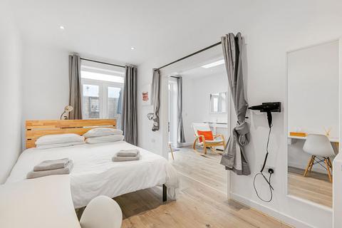 undefined, Highgate Hill, London N19