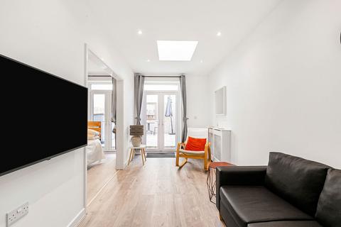 1 bedroom apartment to rent, Highgate Hill, London N19