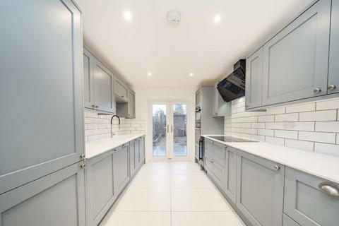 2 bedroom flat for sale, Park Road, London NW4