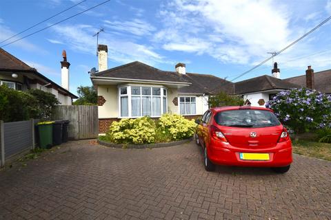 3 bedroom semi-detached bungalow to rent, Southend Road, Rochford
