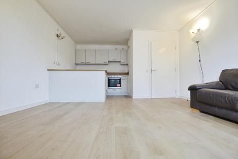 1 bedroom house to rent, John Harrison Way, London