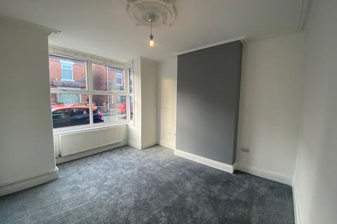 3 bedroom semi-detached house for sale, Buxton Avenue, Crewe