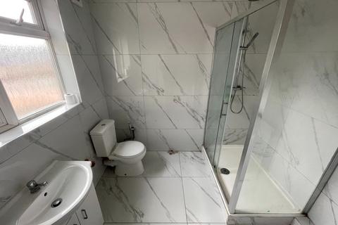 undefined, Southfields Drive, Leicester LE2