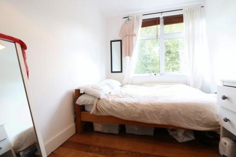 undefined, Bishops Close, London, Greater London, E17