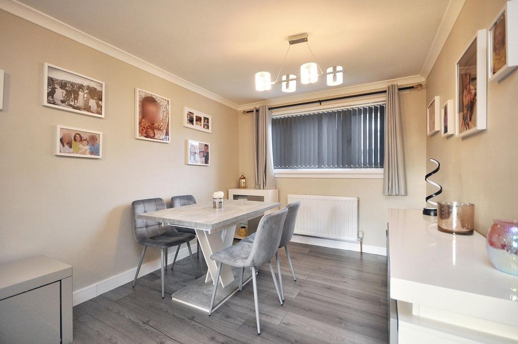 Lounge/ Dining Area