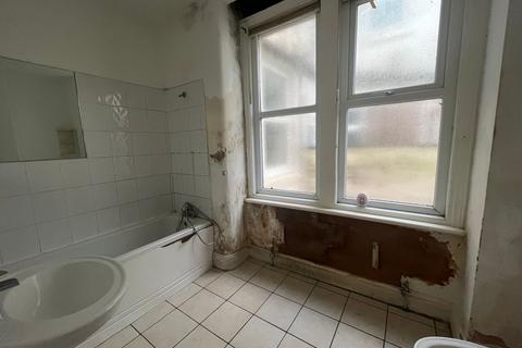 4 bedroom terraced house for sale, Warbreck Drive, Blackpool FY2