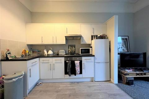 2 bedroom apartment to rent, Nettlecombe Avenue, Craneswater Park, Southsea