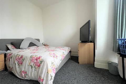 2 bedroom apartment to rent, Nettlecombe Avenue, Craneswater Park, Southsea