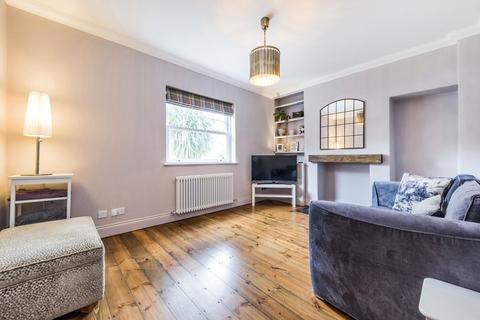 3 bedroom house to rent, Hawkesbury Road, London SW15