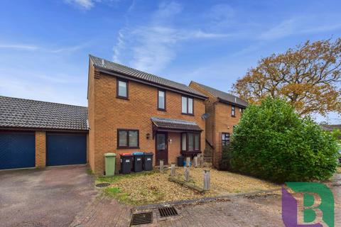 3 bedroom detached house to rent, Hockliffe Brae, Milton Keynes MK7