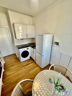 3 bedroom apartment to rent, Brook Street, Dundee, Borughty Ferry