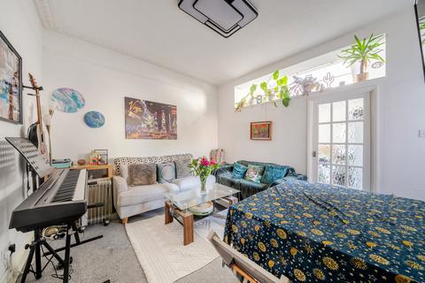 1 bedroom flat to rent, Howard Road, Hampshire SO15