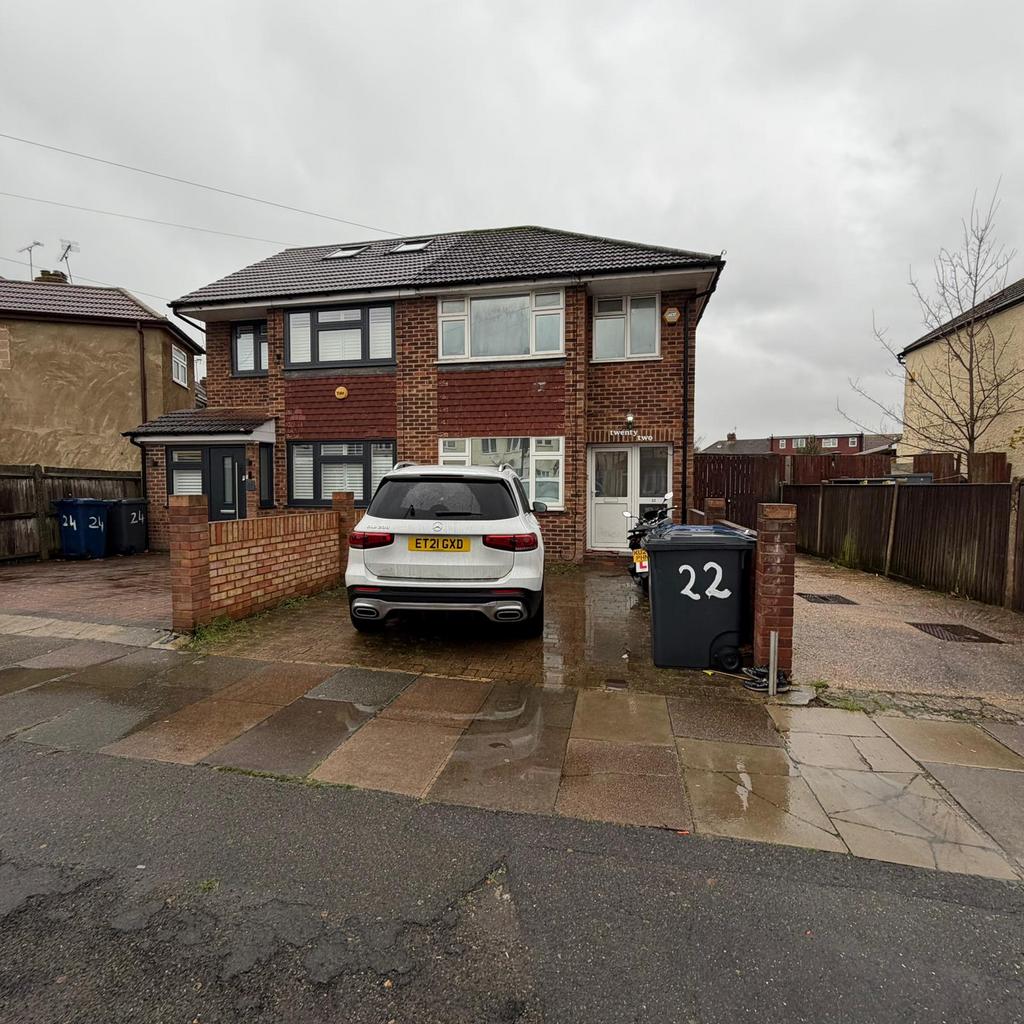 3 bed semi-detached house for sale Lawson Rd, Sou