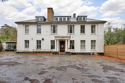 32 bedroom detached house for sale, Darenth Hill, Dartford, Kent, DA2