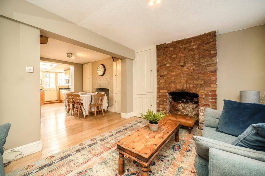 Living Room/Kitchen