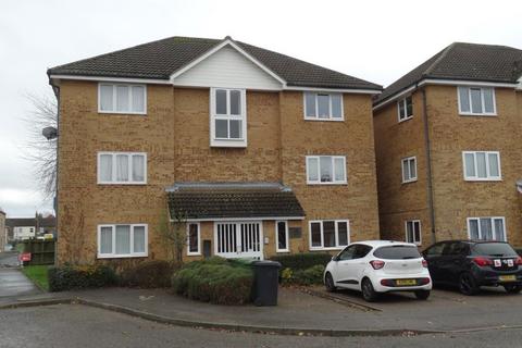 2 bedroom flat to rent, Flamborough Close Woodston PE2 9LP