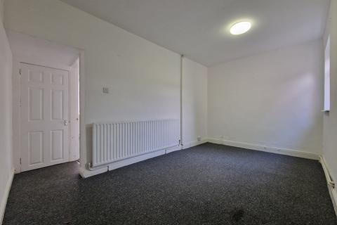 2 bedroom terraced house to rent, Rotherby Avenue, Leicester LE4