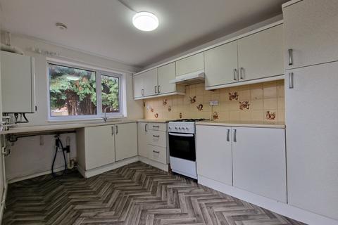 2 bedroom terraced house to rent, Rotherby Avenue, Leicester LE4