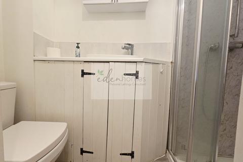 2 bedroom flat to rent, Fountain Street, Nailsworth, Stroud, Gloucestershire