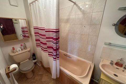 undefined, Moray Close, Edgware