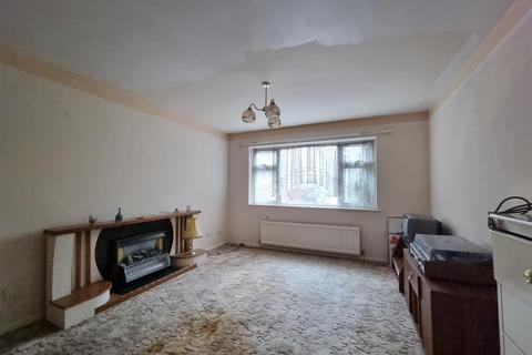 1 bedroom flat for sale, Westbury Road, IG11 7PL