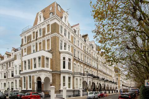 2 bedroom flat to rent, Redcliffe Square, London, SW10
