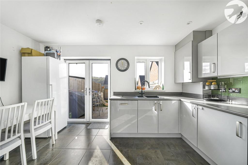 Kitchen/Dining