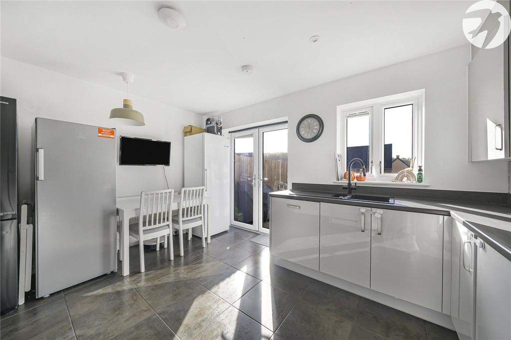 Kitchen/Dining