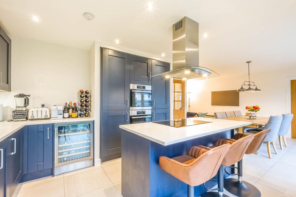 Kitchen / dining / snug area