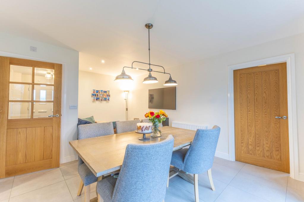 Kitchen / dining / snug area