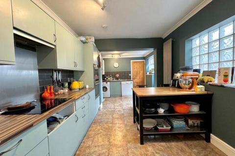 3 bedroom terraced house for sale, Kent Road, Old Town, Swindon, SN1