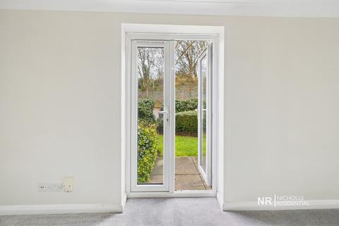 1 bedroom flat to rent, Kingswood Drive, Sutton. SM2