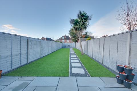 BITTERNE! 115FT SOUTHERLY ASPECT REAR GARDEN! POPULAR LOCATION!