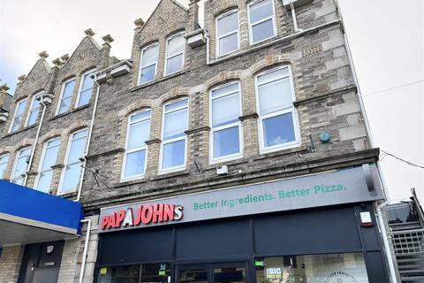 2 bedroom maisonette to rent, East Street, Newquay TR7