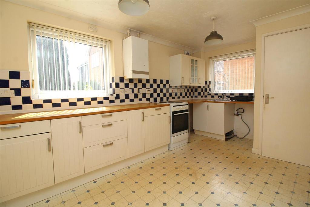 Kitchen 1 .JPG