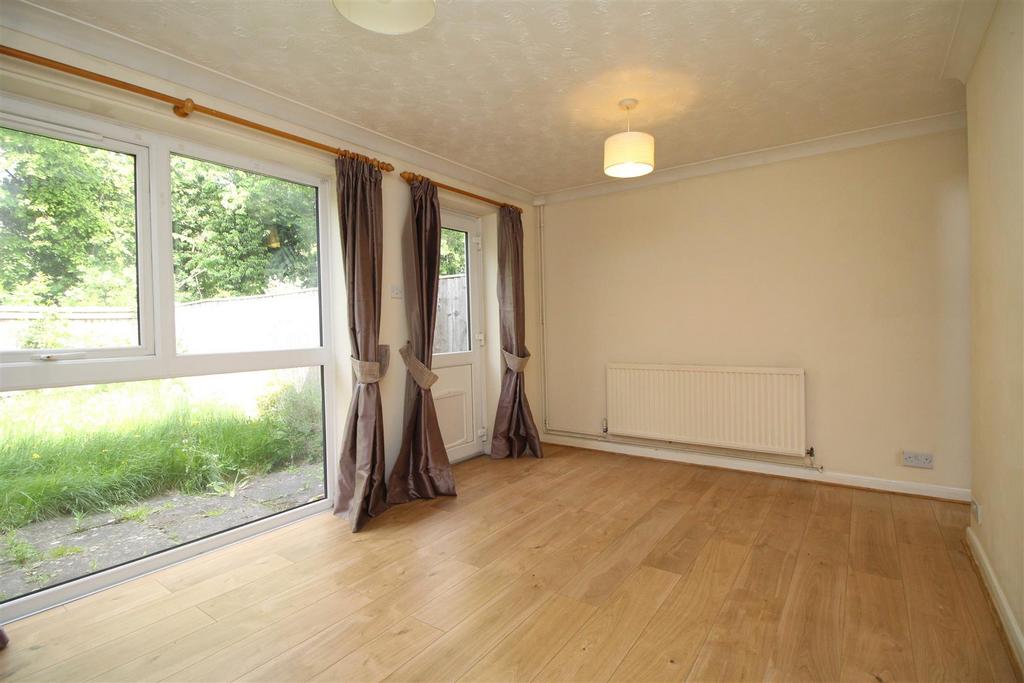 Living room 1 .JPG