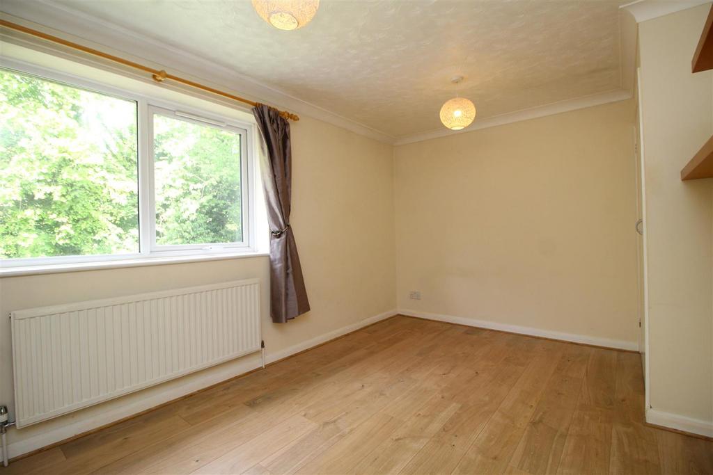 Bedroom 1.JPG