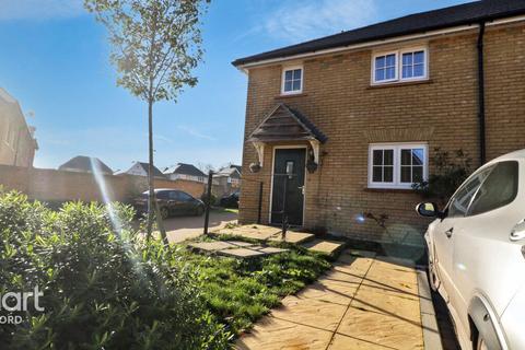 2 bedroom semi-detached house to rent - Christabel Close, Swanscombe