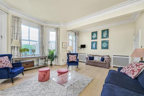 4 bedroom flat to rent, Earls Court Square, SW5