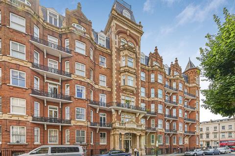 4 bedroom flat to rent, Earls Court Square, SW5