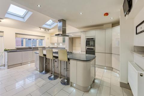3 bedroom semi-detached house to rent, 1 Manor Road, Penn, Wolverhampton