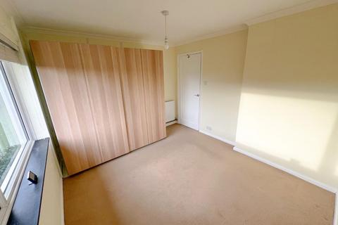 2 bedroom flat to rent, De Freville Road, Great Shelford, Cambridge