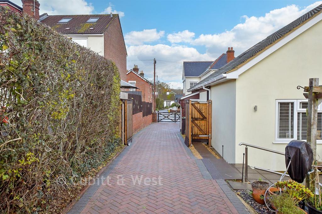 Driveway/Parking