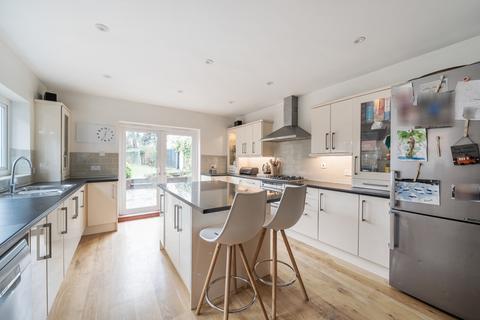 undefined, New Road, Chilworth, Guildford, GU4