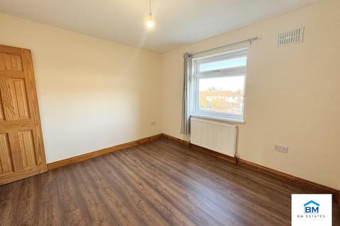 2 bedroom flat to rent, Deepdale, Leicester LE5