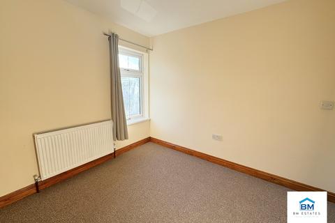 2 bedroom flat to rent, Deepdale, Leicester LE5