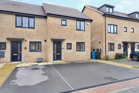 3 bedroom end of terrace house for sale, Hull
