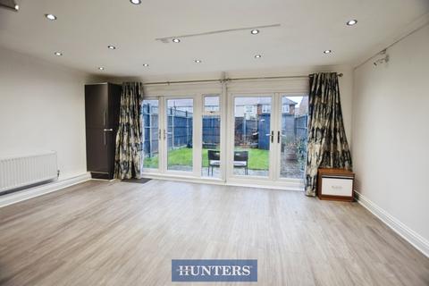 3 bedroom end of terrace house for sale, Claridge Road, Dagenham, RM8